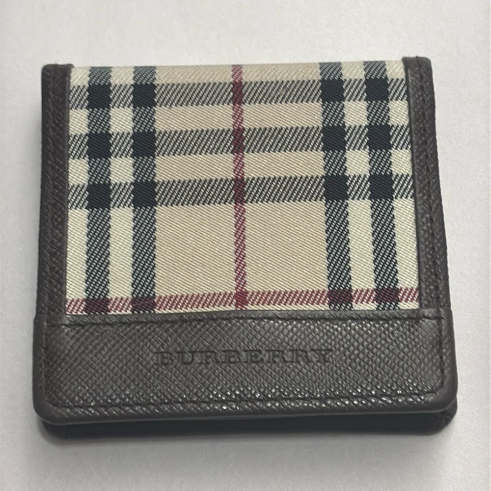BURBERRY RARE COIN POUCH